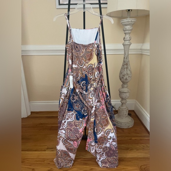VENUS Paisley Print Jumpsuit | M | NWT - Picture 7 of 10